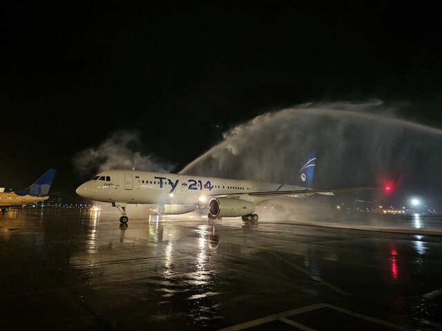 Аэропорт Сочи принял первый пассажирский рейс, выполненный на Ту-214