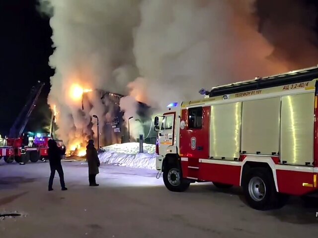 Причиной крупного пожара в Тольятти могло стать короткое замыкание – мэр
