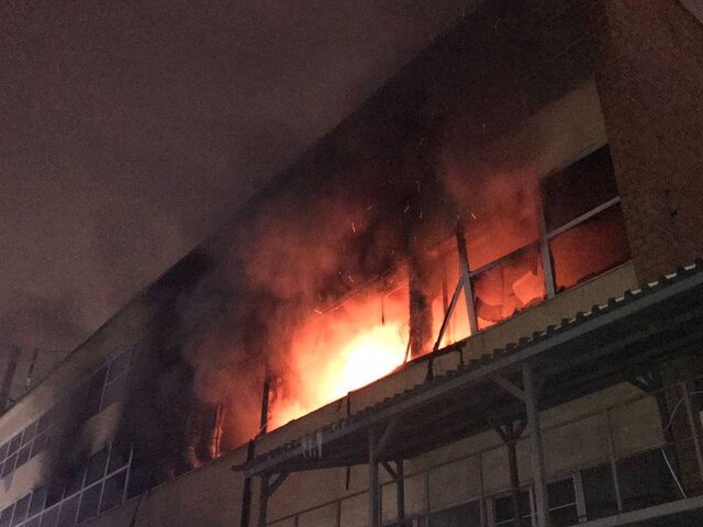 Пожар произошел в нежилом здании на востоке Москвы