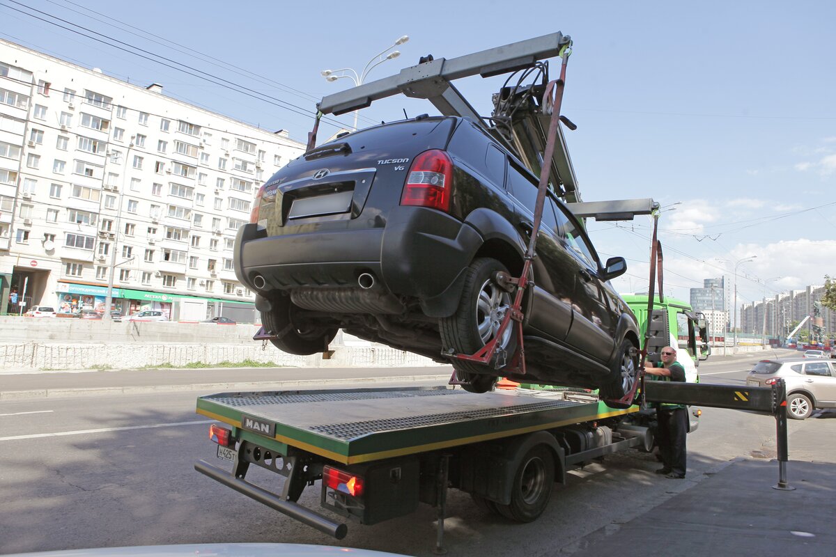 За повреждение авто эвакуаторщики будут выплачивать до 4,5 млн рублей –  Москва 24, 10.11.2014