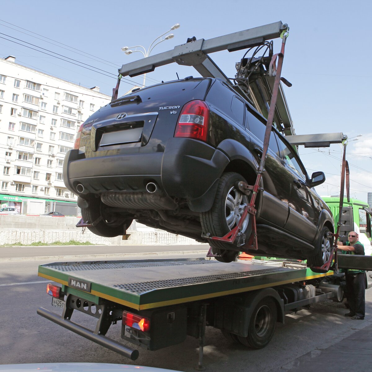 За повреждение авто эвакуаторщики будут выплачивать до 4,5 млн рублей –  Москва 24, 10.11.2014