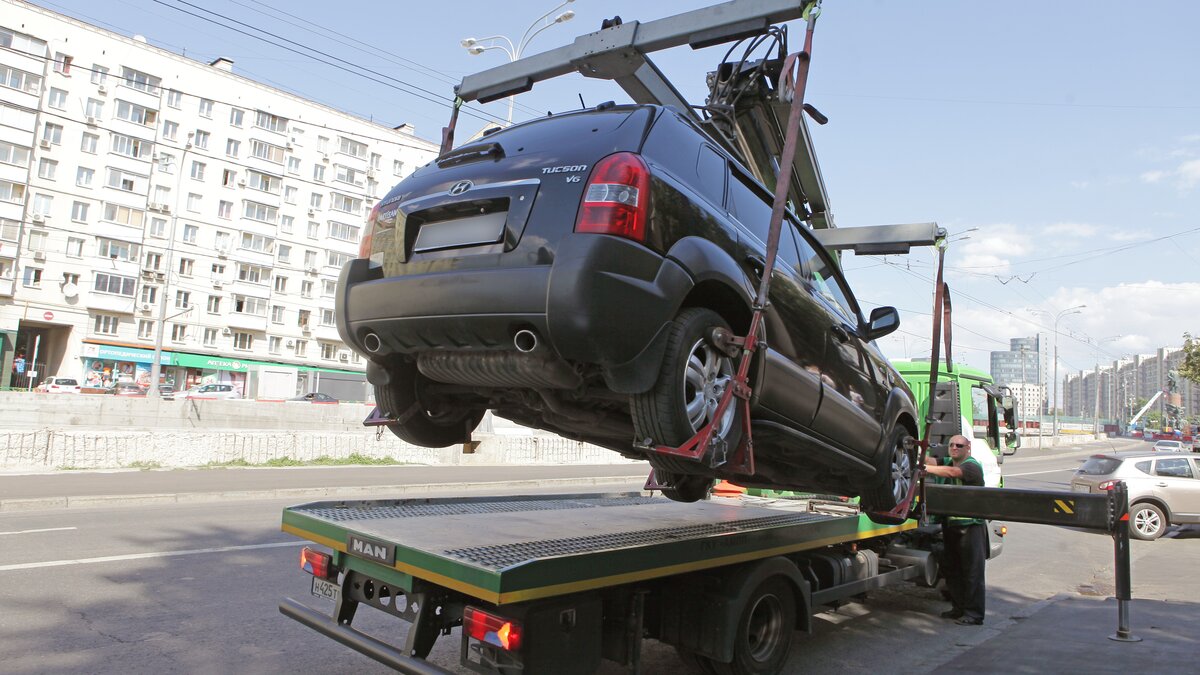 За повреждение авто эвакуаторщики будут выплачивать до 4,5 млн рублей –  Москва 24, 10.11.2014