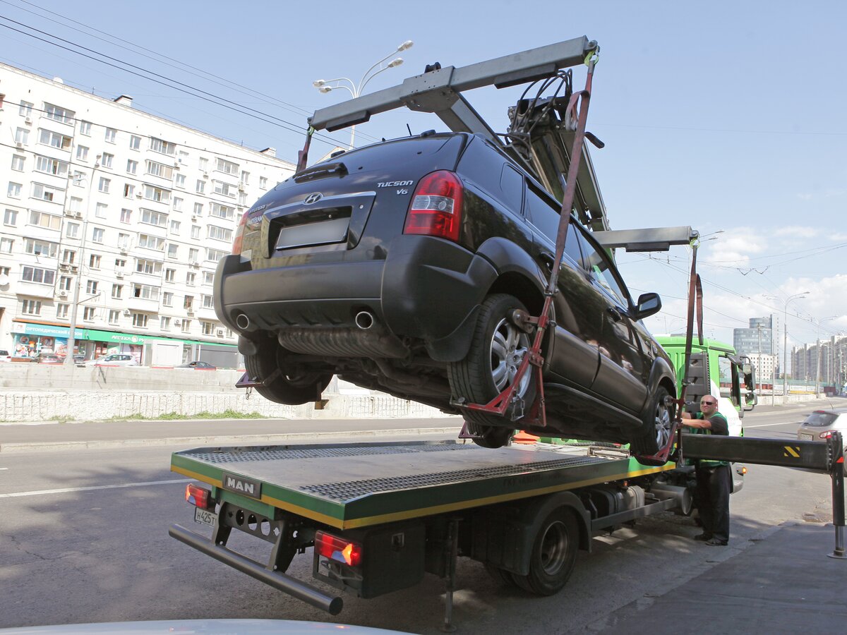 За повреждение авто эвакуаторщики будут выплачивать до 4,5 млн рублей –  Москва 24, 10.11.2014