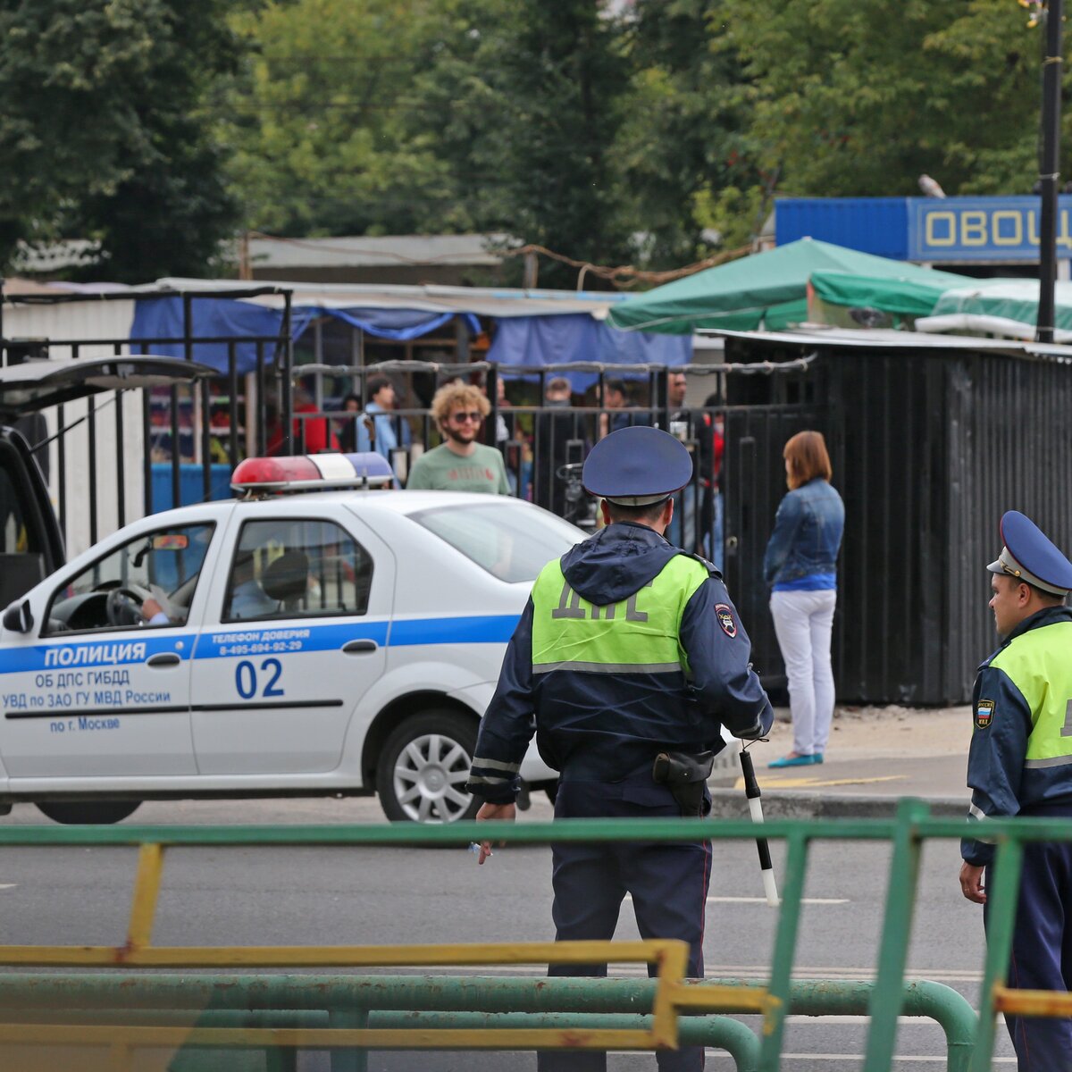 Смягчен приговор напавшим на полицейского на Матвеевском рынке – Москва 24,  19.11.2014