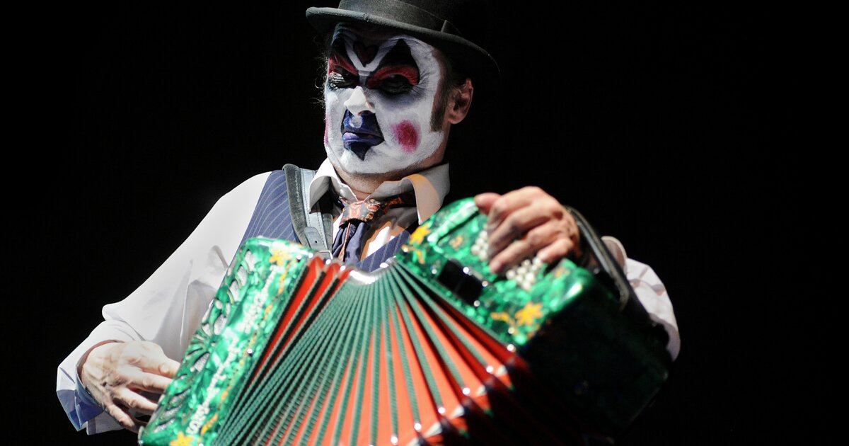 The Tiger Lillies без грима. Tiger Lillies тигровые лилии. 12 Стульев спектакль фрик-кабаре. The Tiger Lillies трио.