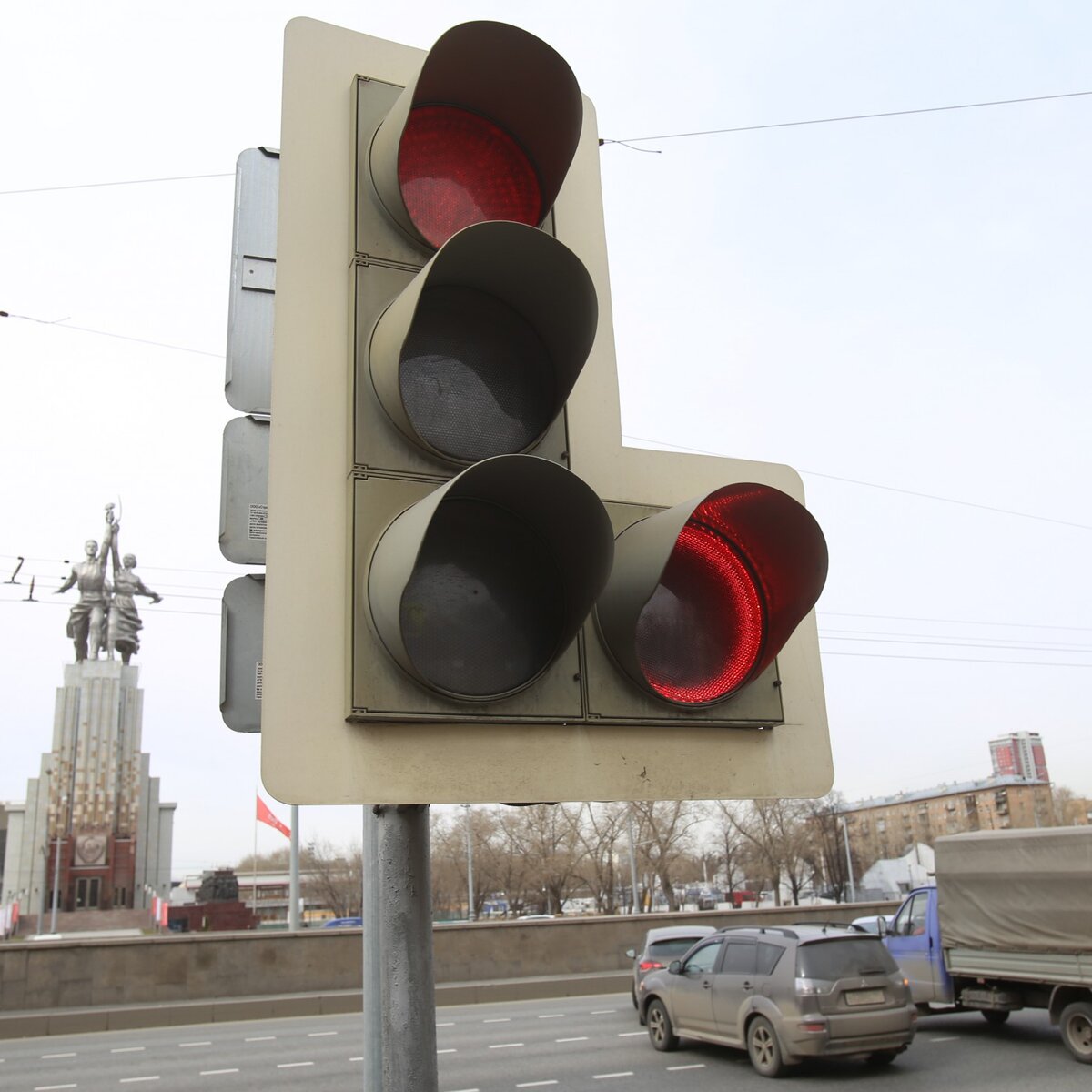 Старые светофоры в Москве будут менять на новые с запрещающей стрелкой –  Москва 24, 30.06.2017