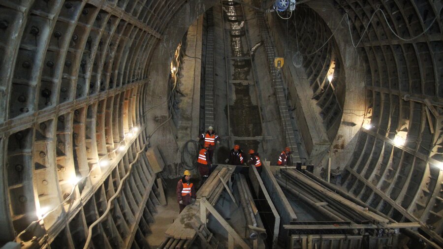 Стол находок московского метрополитена