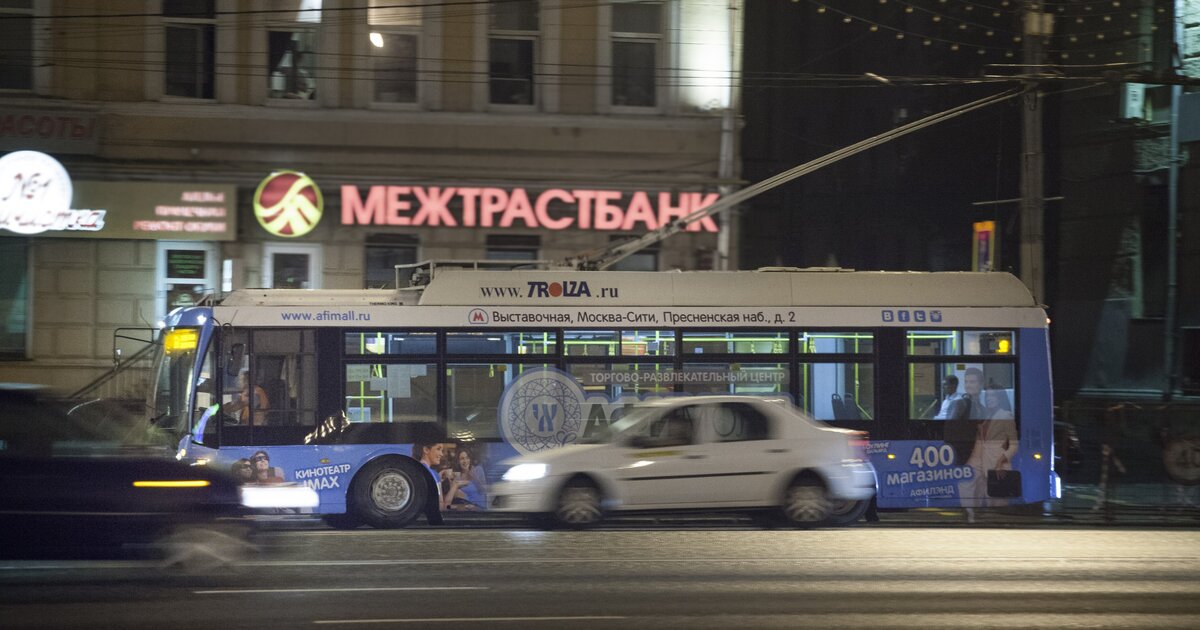 Работа транспорта в пасхальную ночь. В Москве растет популярность общественного транспорта.