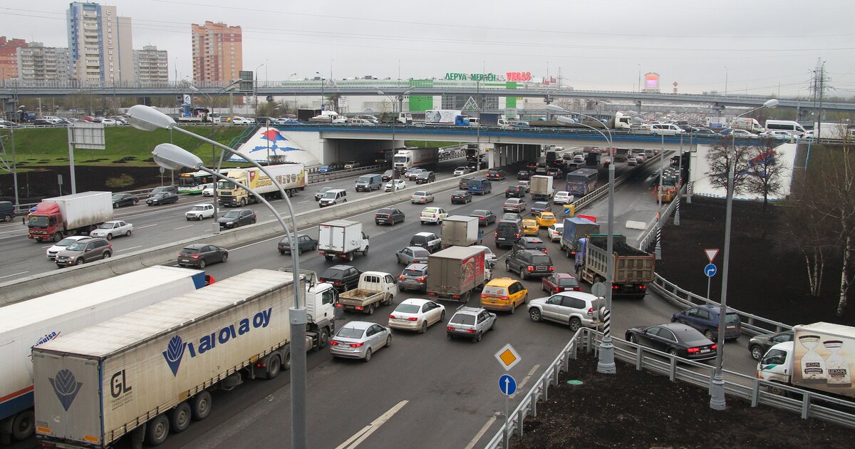 Камеры московский. Камеры на МКАДЕ. Медиа МКАД Москва. Автовокзал Москва эстакада. РНИС МКАД.