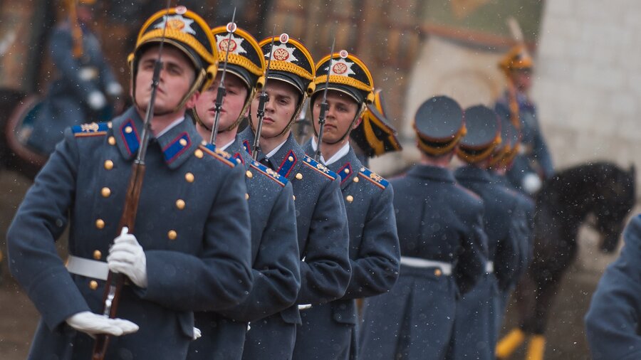 Преображенский полк и президентский полк это одно и тоже